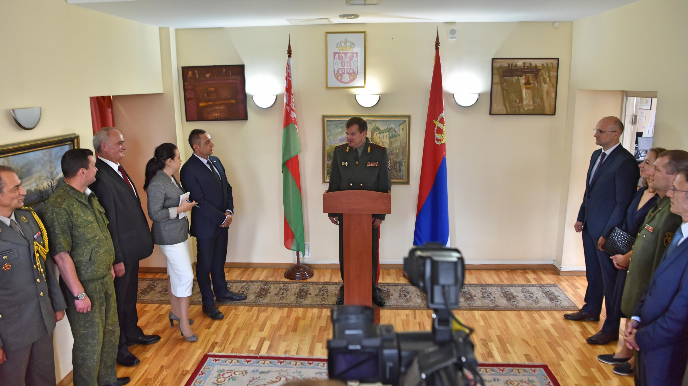 Министр обороны Сербии открыл в Минске аппарат атташе по вопросам обороны