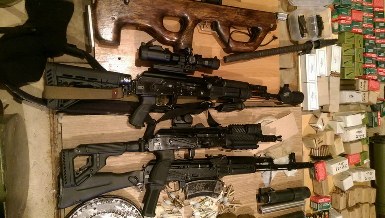 Пулеметы, автоматы, гранаты и взрывчатка - ГУБОПиК накрыл нелегальный арсенал