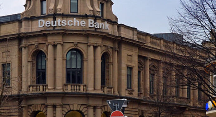Финансовый регулятор Германии потребовал от Deutsche Bank усилить борьбу с отмыванием денег