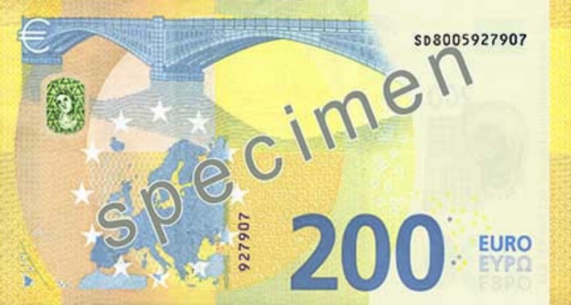 ЕЦБ представил новые банкноты 100 и 200 евро