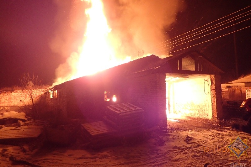 МЧС подозревает поджог на пожаре склада пиломатериалов в Гомельском районе