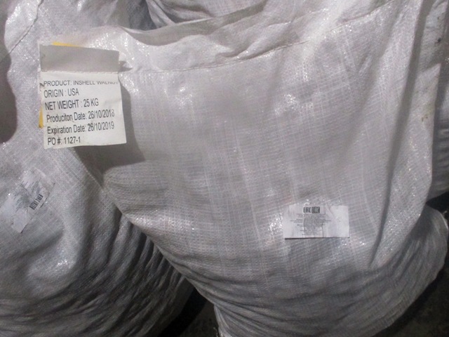 Россельхознадзор обнаружил 20 тонн орехов из США, которые везли из Беларуси под видом турецких