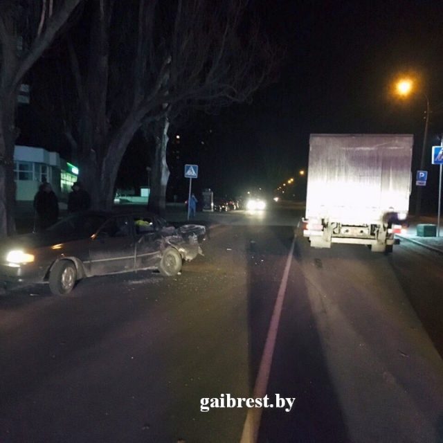 Пьяный водитель устроил ДТП в Бресте и пытался скрыться