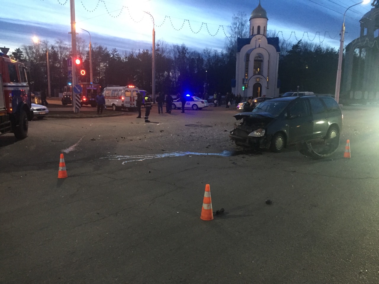 Скорая с роженицей попала в ДТП в Бобруйске