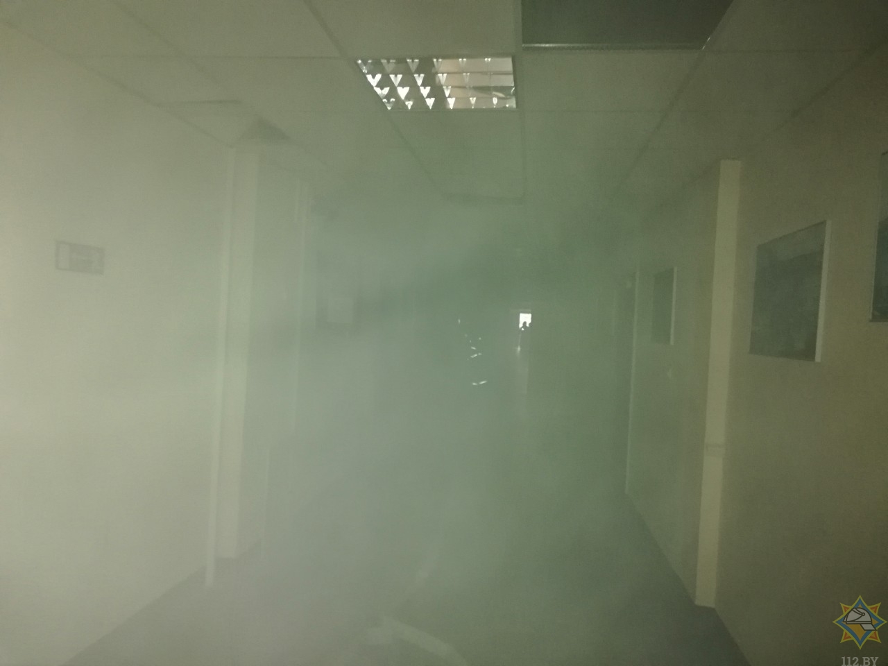 В офисном здании на Маяковского загорелась переговорка