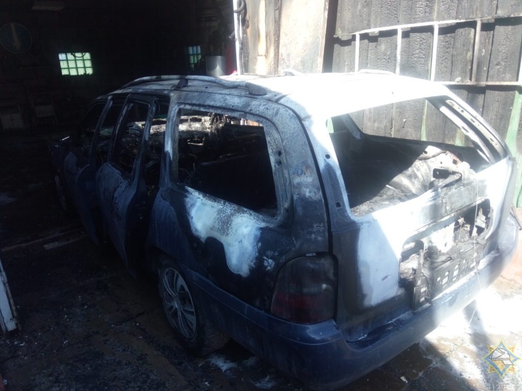В Могилевской области за сутки сгорело два "Форд Мондео"