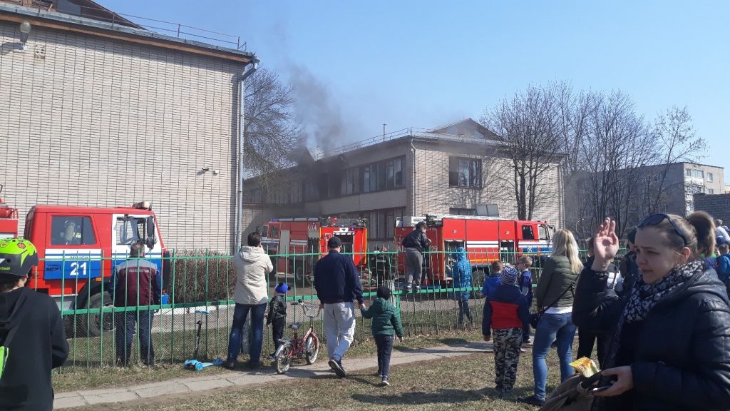 В Минске горел центр детского творчества – эвакуировали 60 детей