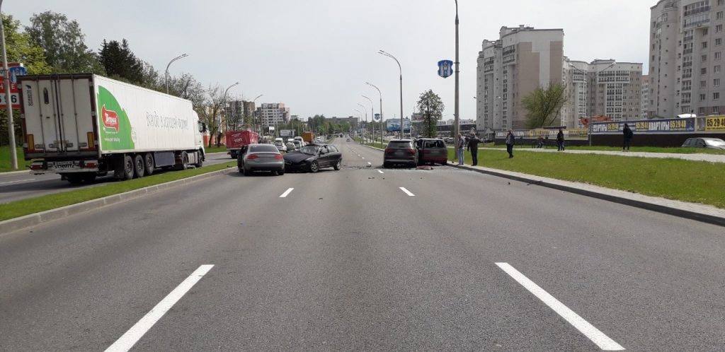 В Могилеве в аварии разбились четыре легковушки, есть пострадавшие