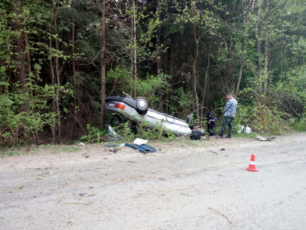 Под Гродно пьяный водитель вылетел в кювет, погиб 19-летний пассажир