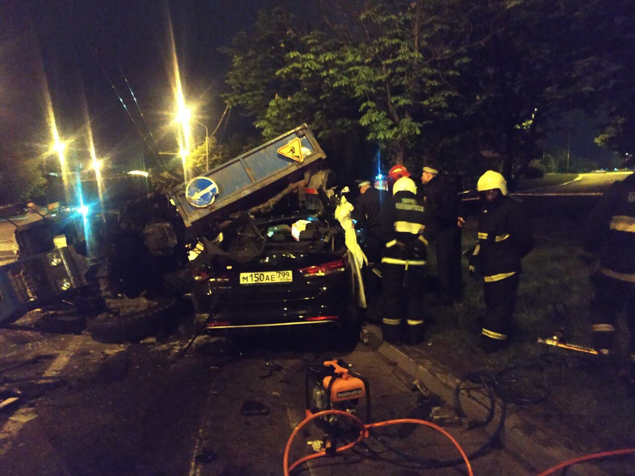 Kia на российских номерах врезалась в трактор в Минске: погиб пассажир