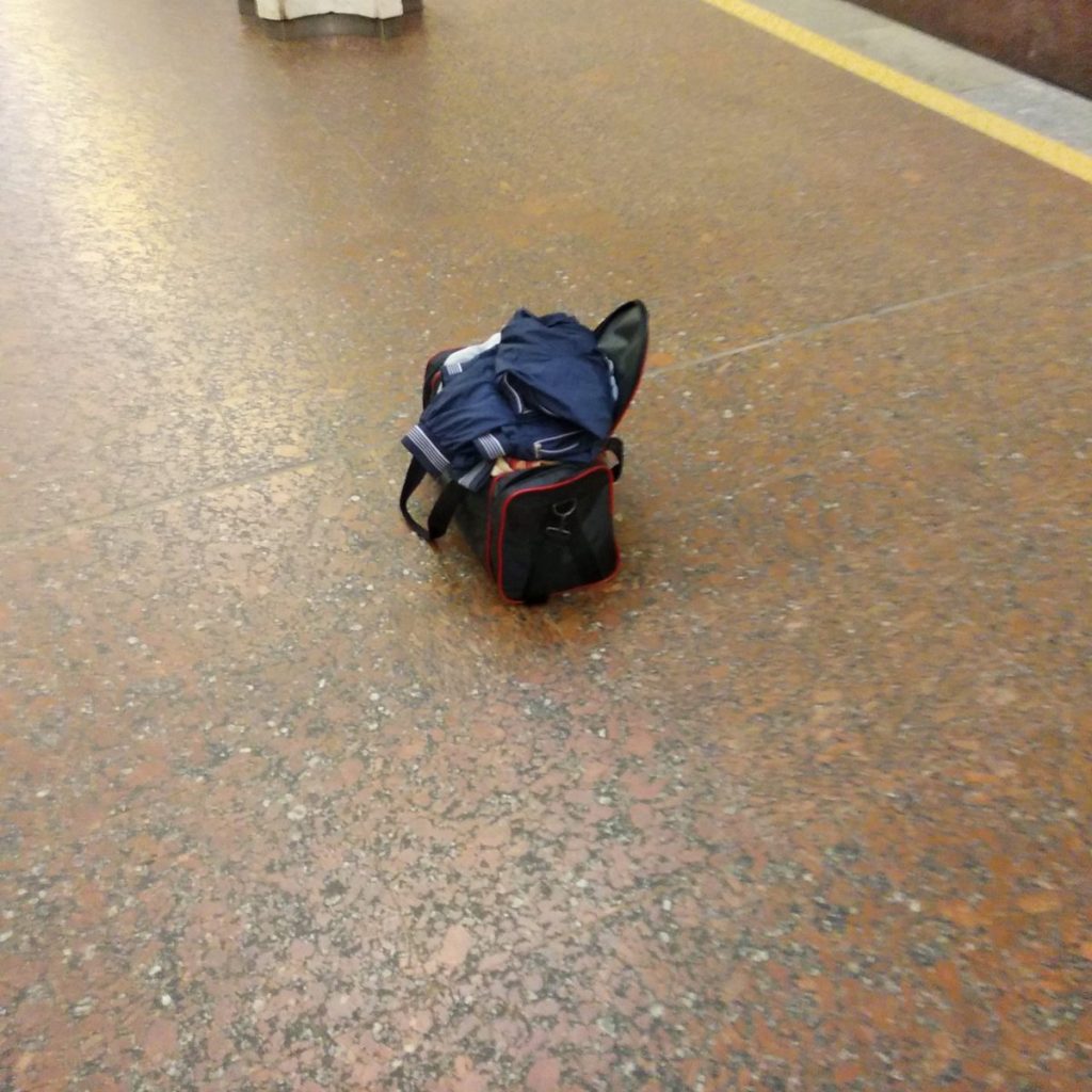 Станция метро "Октябрьская" эвакуирована из-за подозрительной сумки