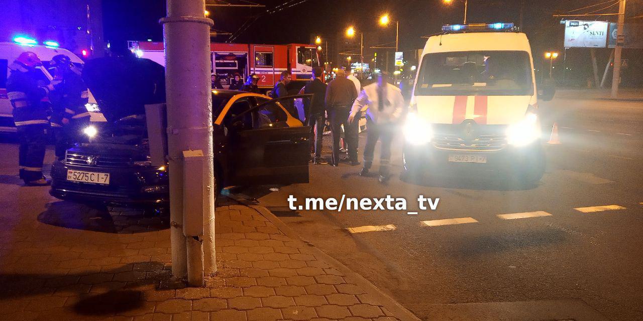 В Минске ночью разбили очередной каршеринговый автомобиль - видео