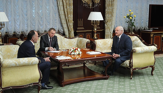 Президент Таджикистана летом прилетит в Беларусь