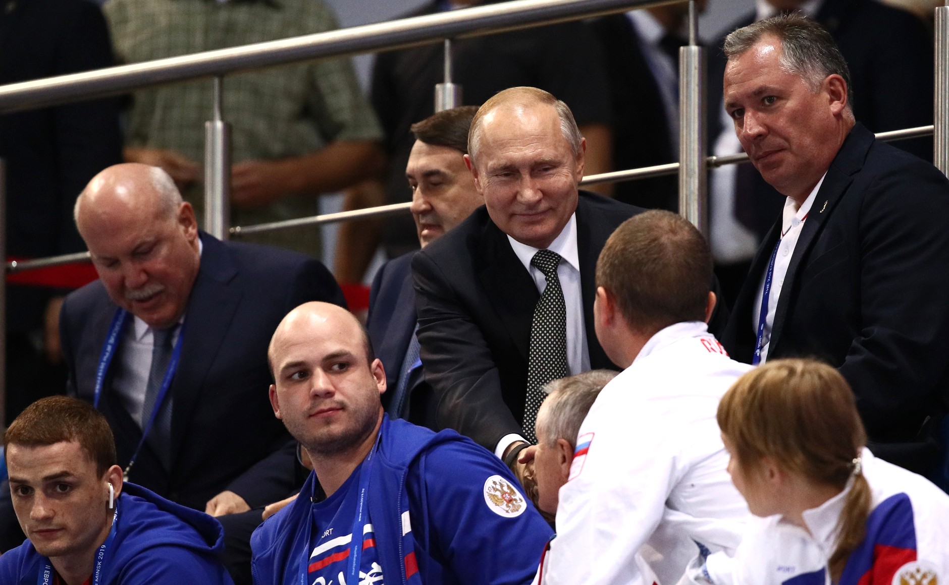 Российский боксер победил беларуса на глазах у Путина