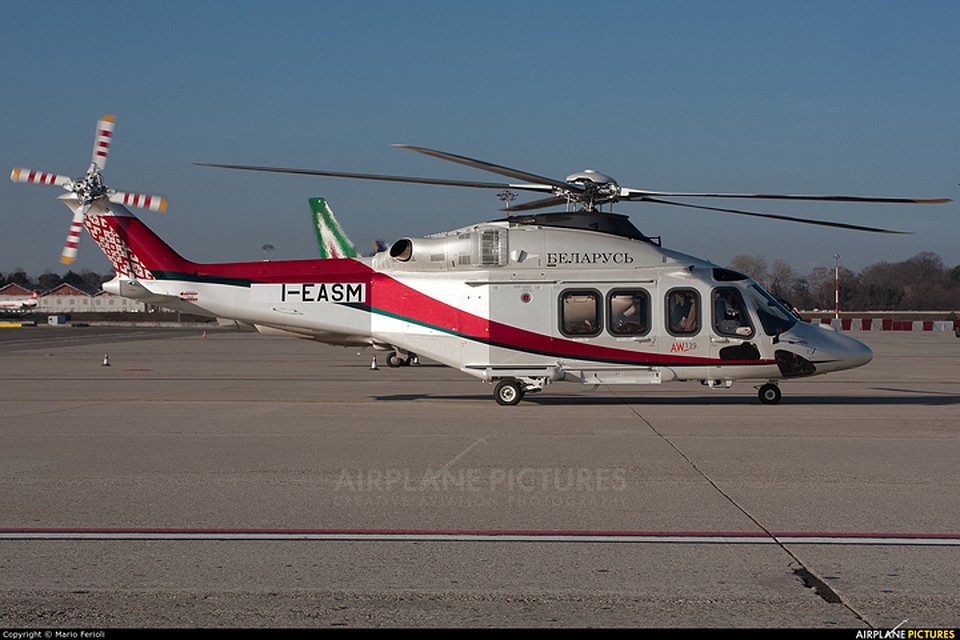 Лукашенко первый раз летал на новом вертолете за 12 млн долларов