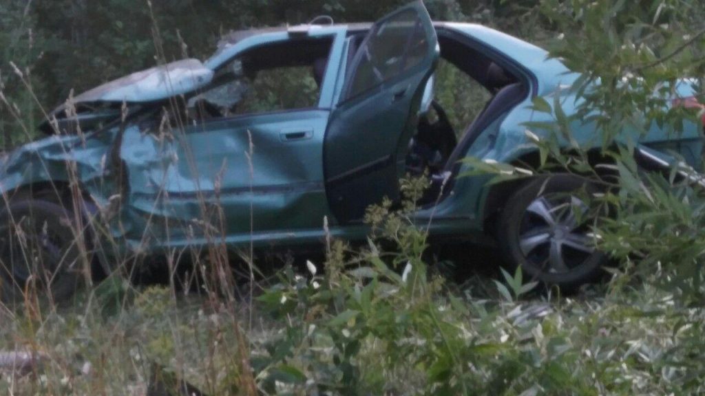 Peugeot вылетел на обочину в Миорском районе – пять человек в больнице