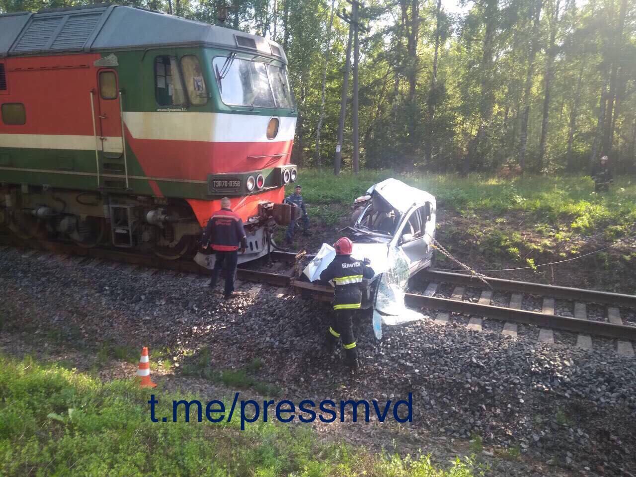 Легковушка попала под поезд в Быховском районе