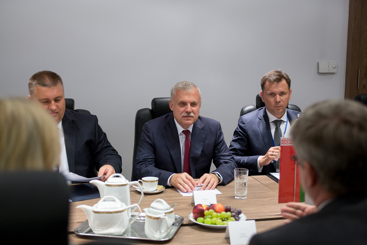 Болтон встретился в Варшаве с главами Совбезов Беларуси, Польши и Украины