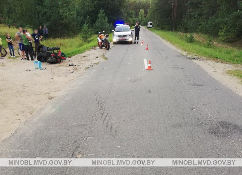 Мотоблок и мотоцикл не поделили дорогу в Молодечненском районе