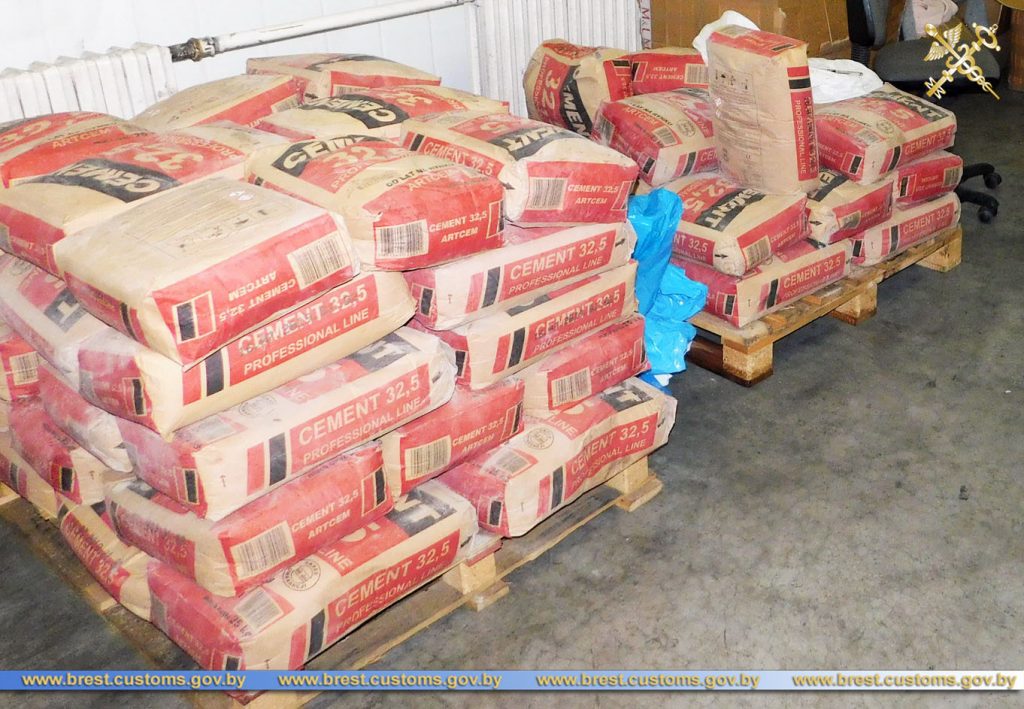 Контрабандные товары на 600 тысяч рублей пытались ввезти в Беларусь из Польши