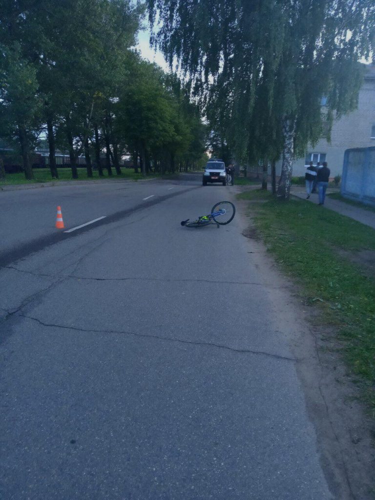 В Полоцке водитель сбил подростка на велосипеде и скрылся, потеряв номер