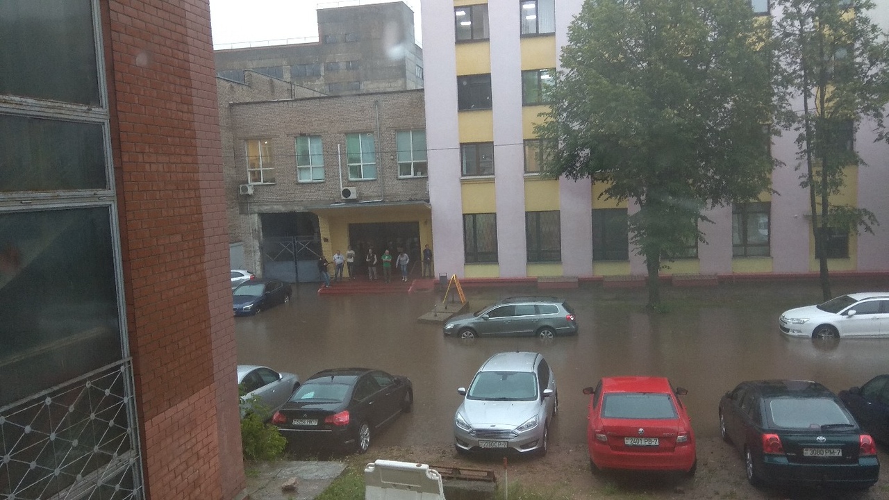 Минск затопило после сильного дождя