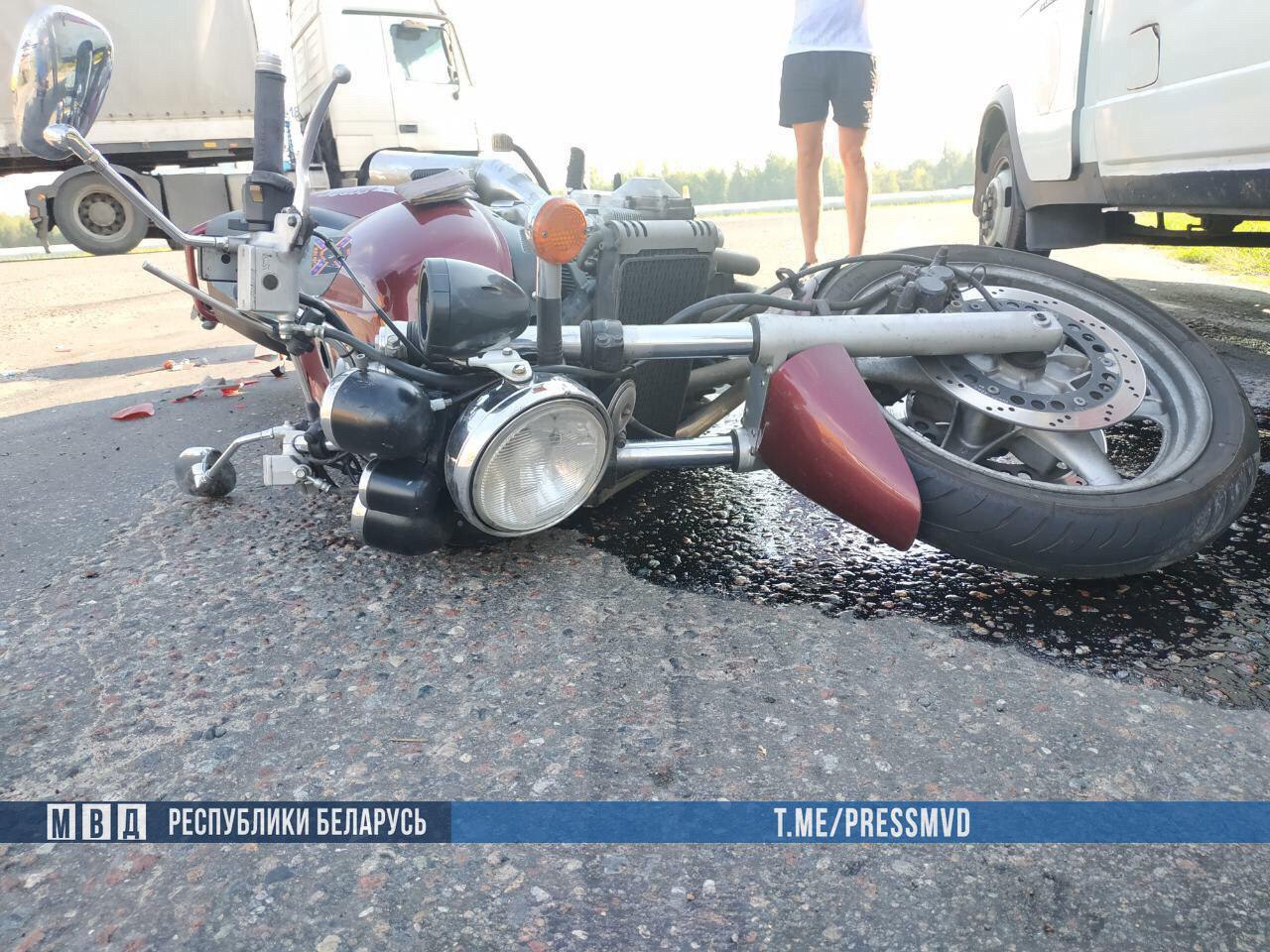 Мотоциклист погиб после столкновения с МАЗом