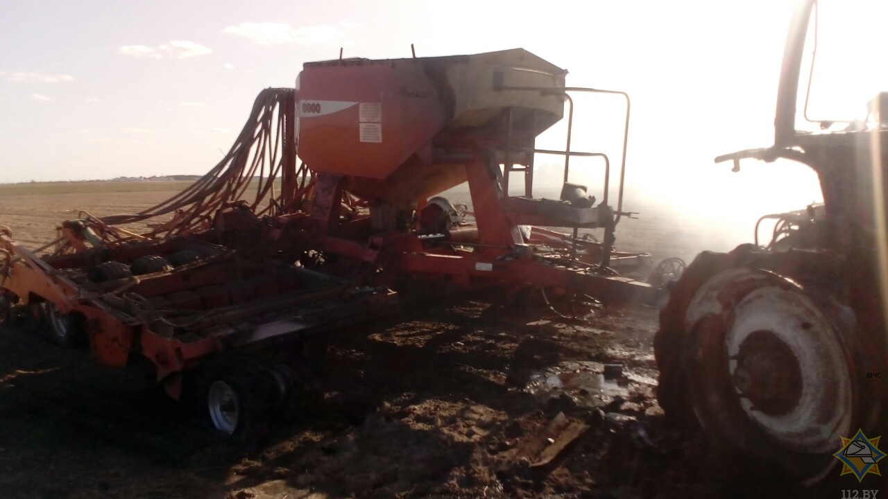 Трактор сгорел в Гомельском районе на севе озимых
