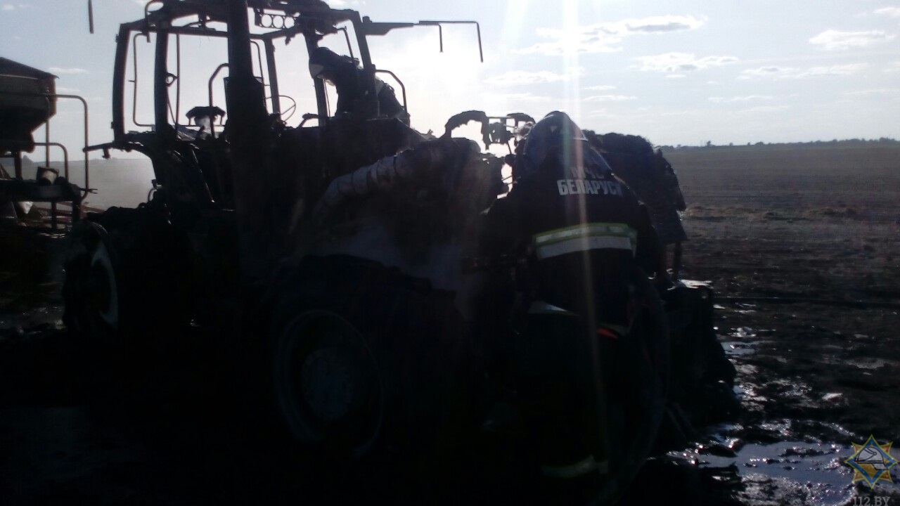 Трактор сгорел в Гомельском районе на севе озимых