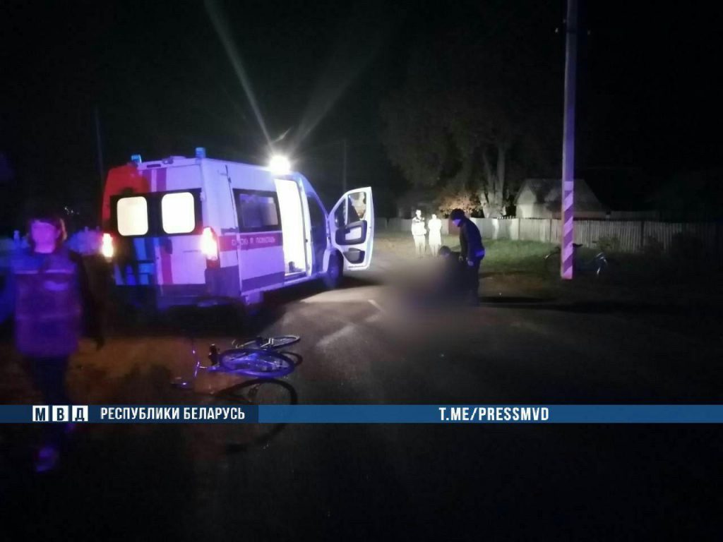 В Дрогичинском районе Renault насмерть переехал лежащего на дороге мужчину