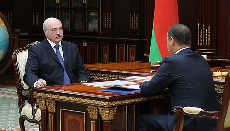 Лукашенко обсудил с главой Госкомвоенпрома увеличение дальности беларусских ракет