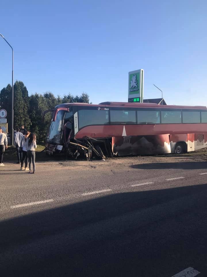 Автобус с 38 беларусами попал в ДТП в Львовской области