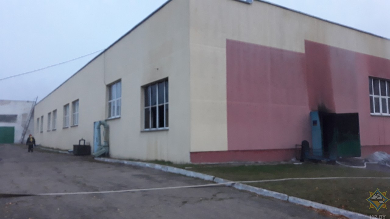 В Смиловичах горела фабрика по производству валенок
