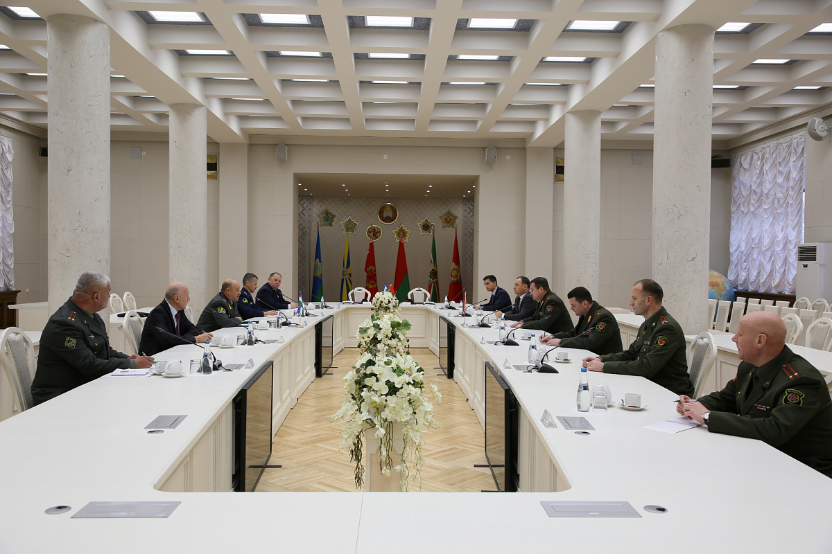 Минобороны Беларуси и Узбекистана подпишут план сотрудничества