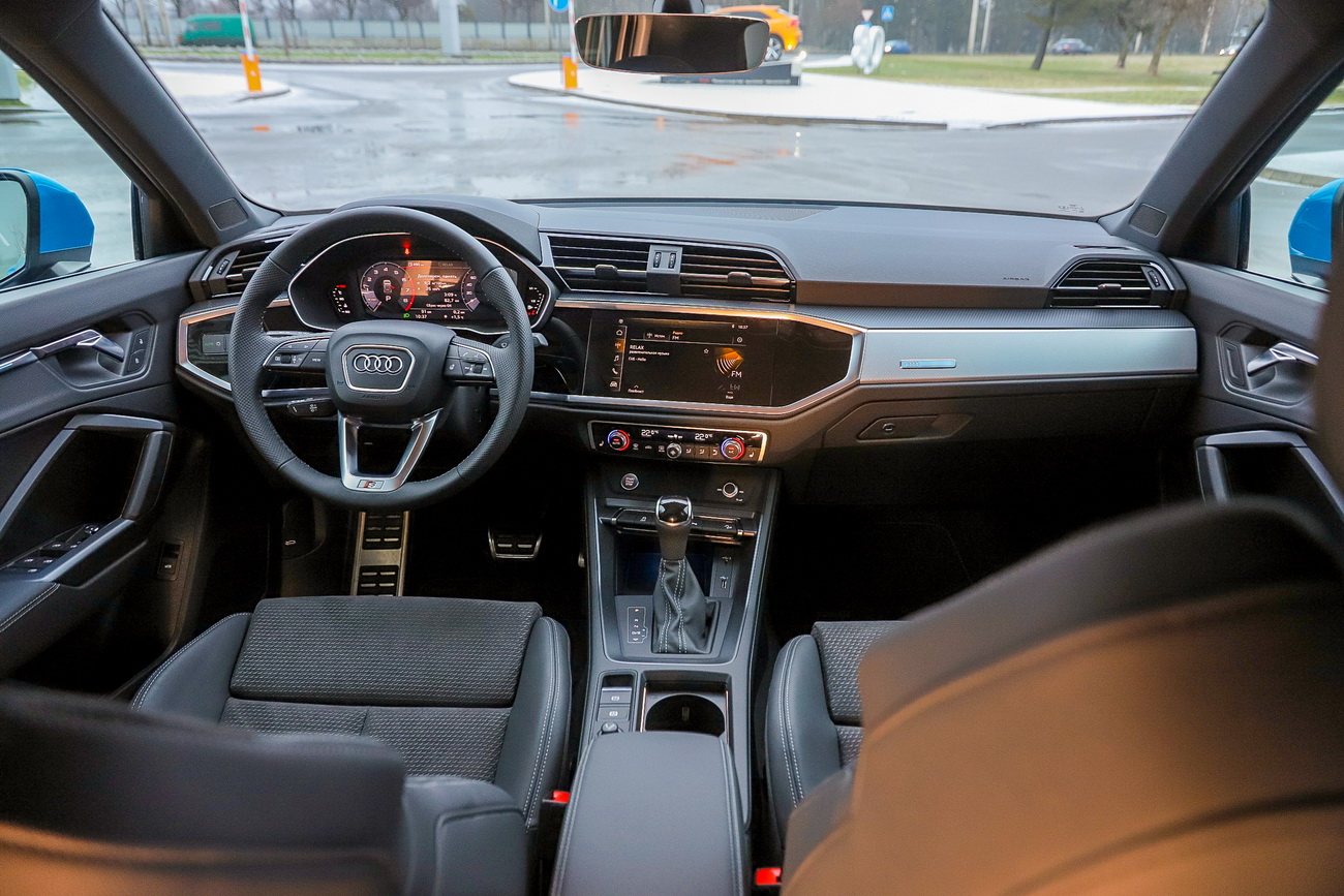 В Беларусь привезли новые Audi Q3