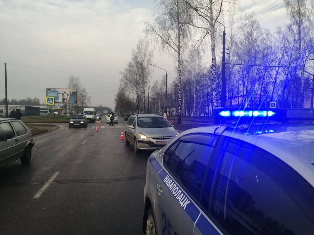 В Новополоцке на переходе сбили женщину с ребенком