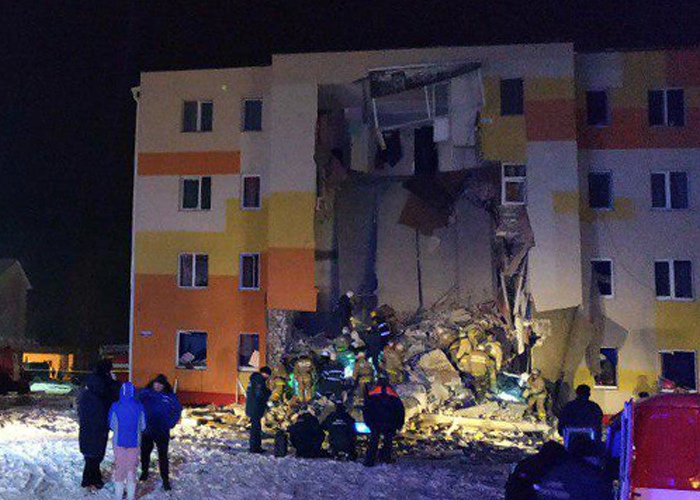 В Белгородской области России при взрыве газа рухнула стена дома