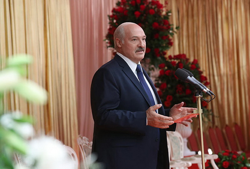 Лукашенко провел Венский бал