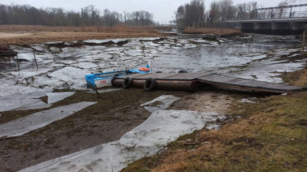 В Добруше прорвало дамбу на реке Ипуть