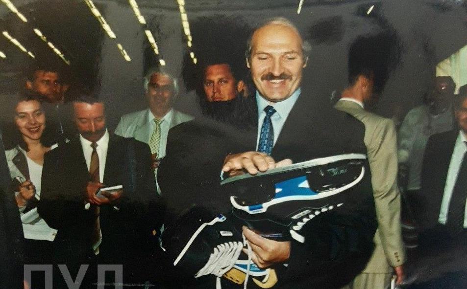 Стало известно, кто подтолкнул Лукашенко к хоккею