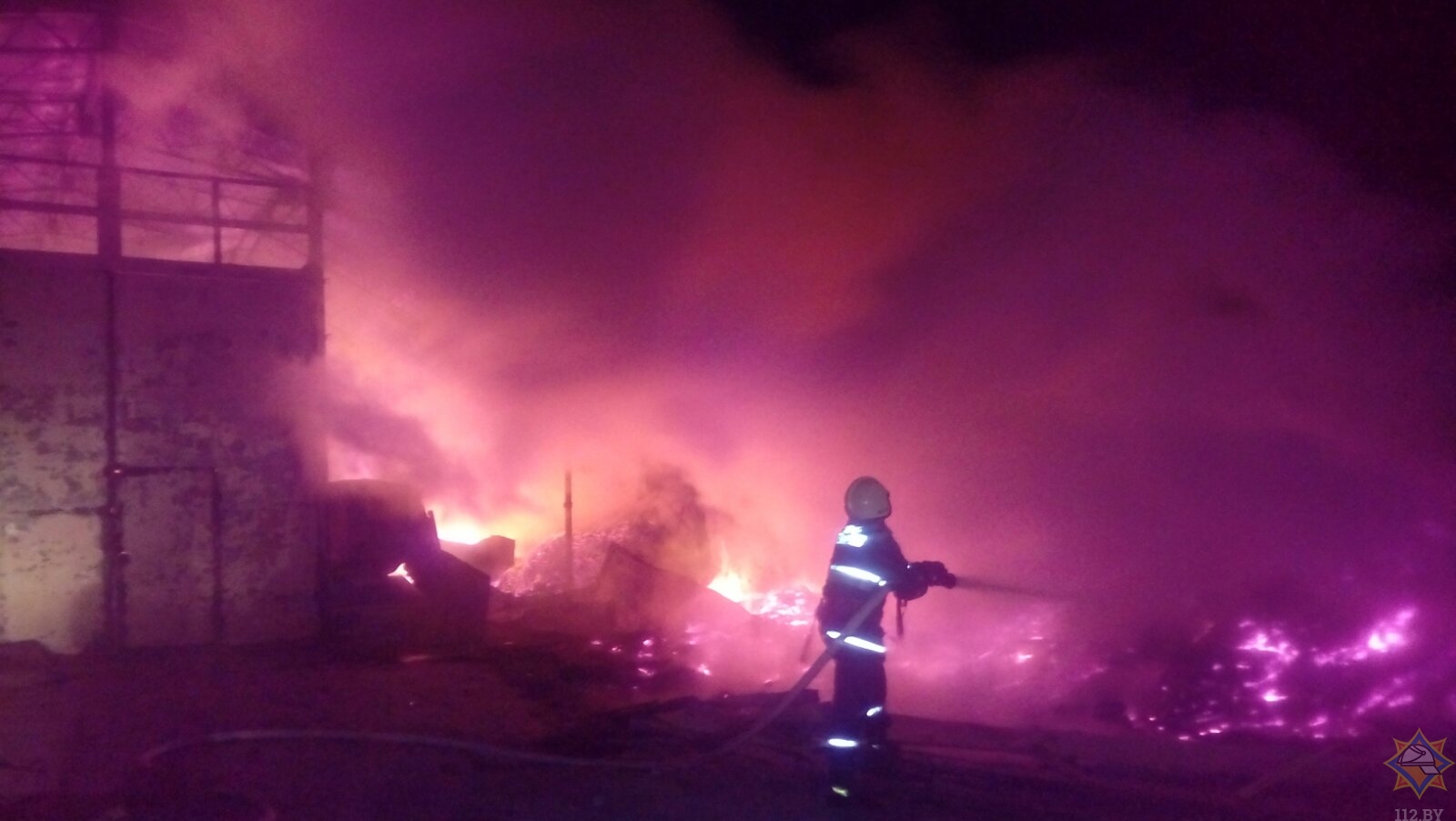 Столярный цех загорелся в Волковысском районе