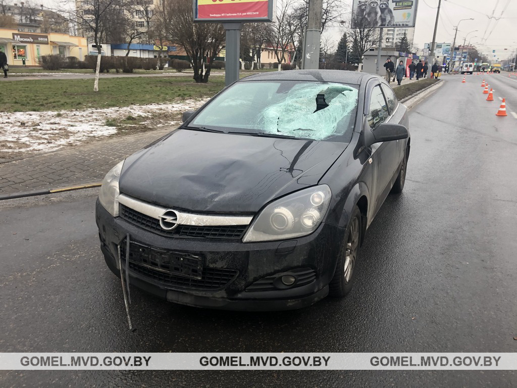 Пьяный водитель насмерть сбил женщину на переходе в Гомеле