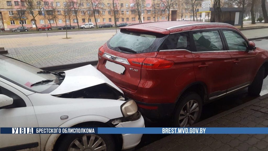 Четыре автомобиля пострадали в ДТП в Бресте