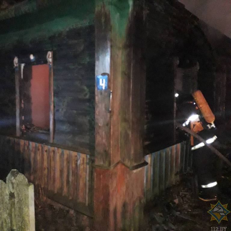 Муж погиб, а жена спаслась на пожаре в Чашникском районе