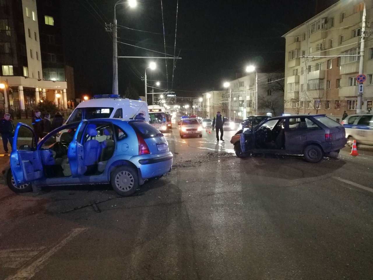 Две легковушки столкнулись в Витебске