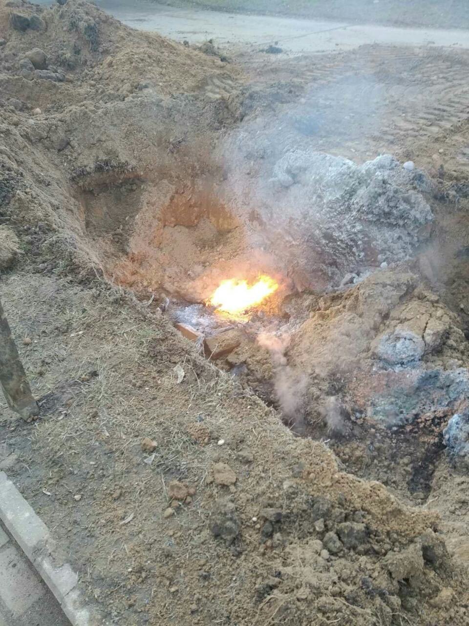 Силовой кабель загорелся возле станции "Дружная" в Минске