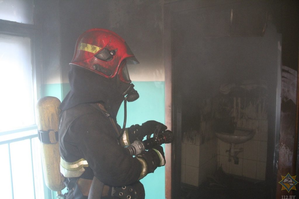 Из общежития гомельского университета эвакуировали 260 человек из-за пожара
