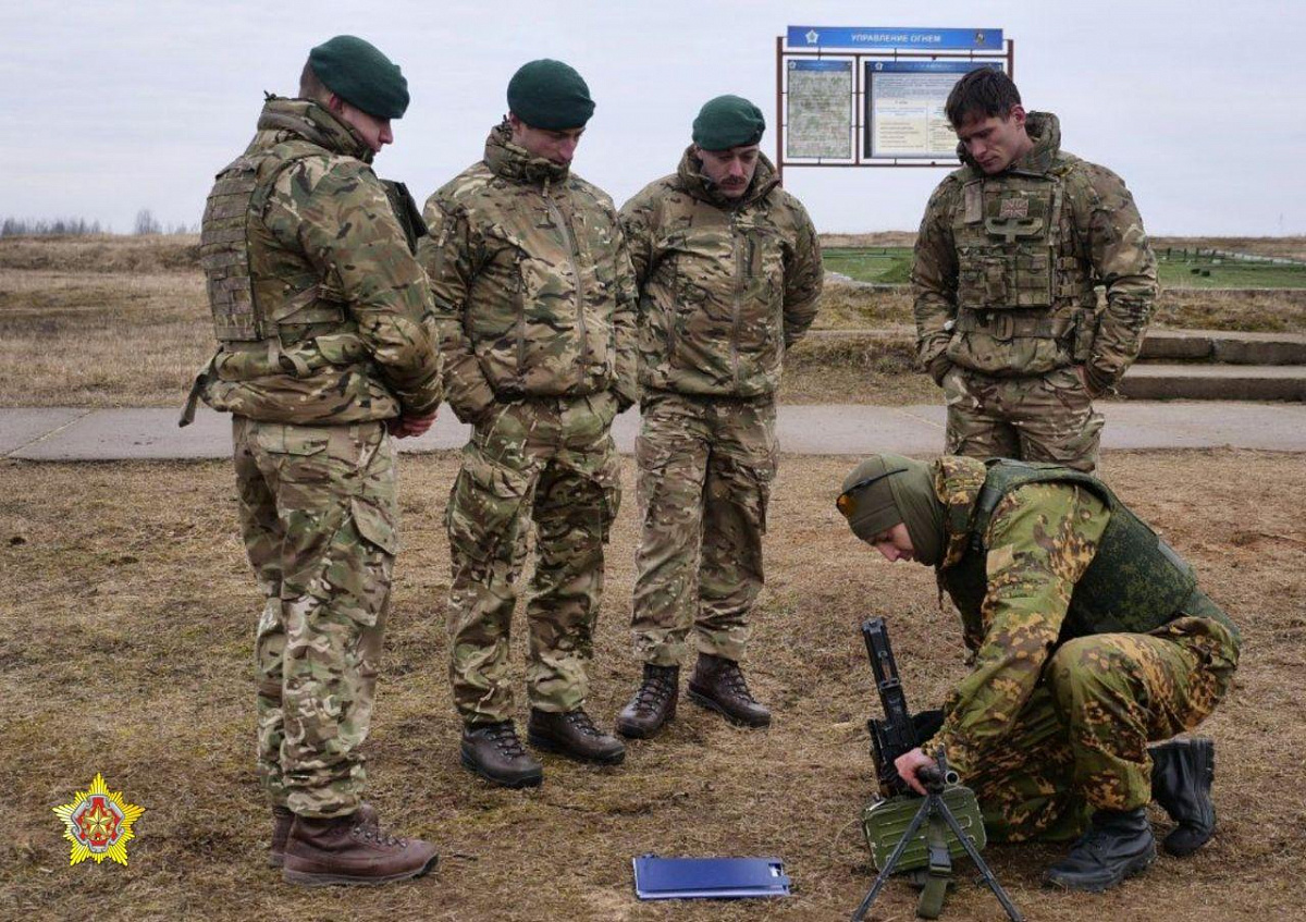 Беларусские и британские миротворцы завершили совместную тренировку