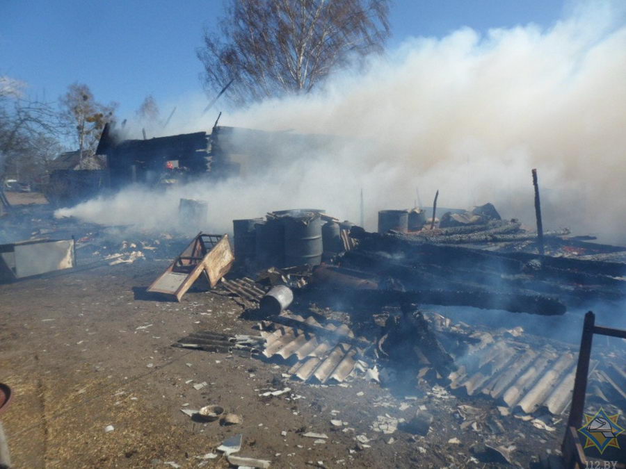 Пенсионер в Жлобине обгорел, пытаясь потушить пожар