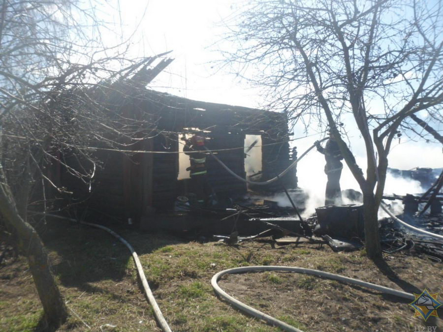 Пенсионер в Жлобине обгорел, пытаясь потушить пожар